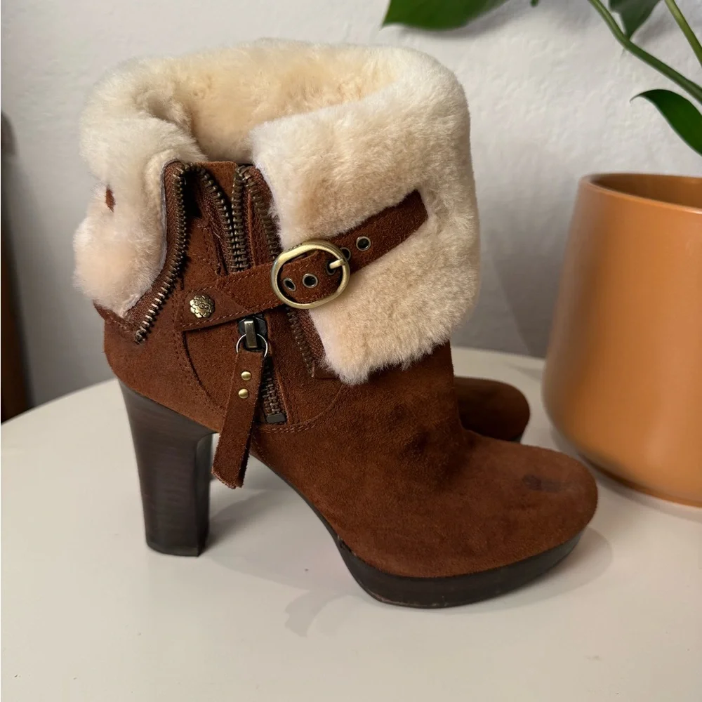 UGG Chestnut Suede Boots with Shearling Cuff - Picture 3 of 5